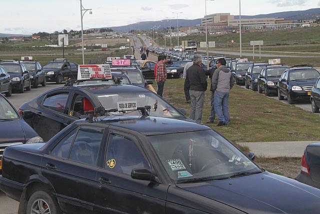 Los taxicolectivos en Puerto Natales han mejorado sus recorridos y ampliado sus rutas